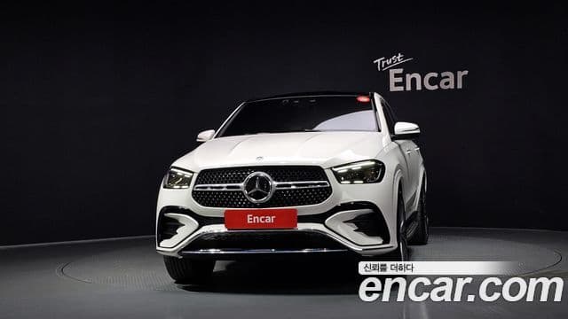 Mercedes-Benz GLE-Class 2023 — Photo 29/32