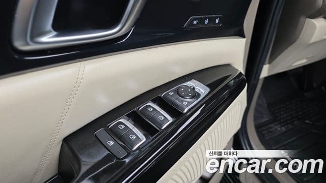 Kia Carnival 2022 — Фото 12/20