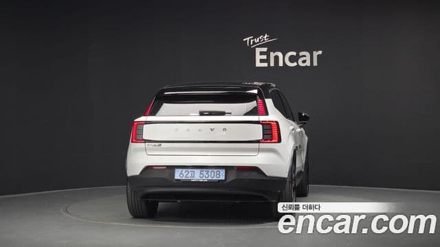 Volvo EX30 2026 — ფოტო 18/20