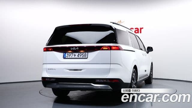 Kia Carnival 2023 — Фото 4/20
