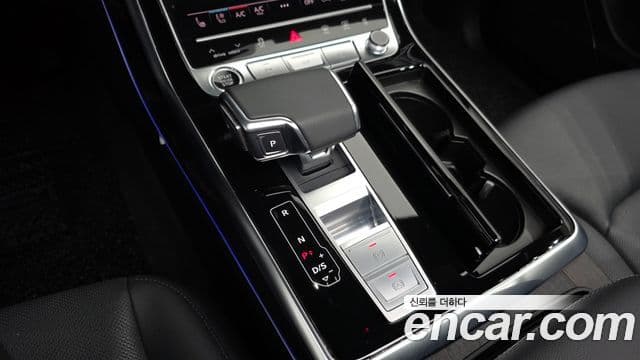 Audi Q7 2023 — Photo 16/41
