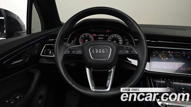 Audi Q7 2023 — Photo 10/41