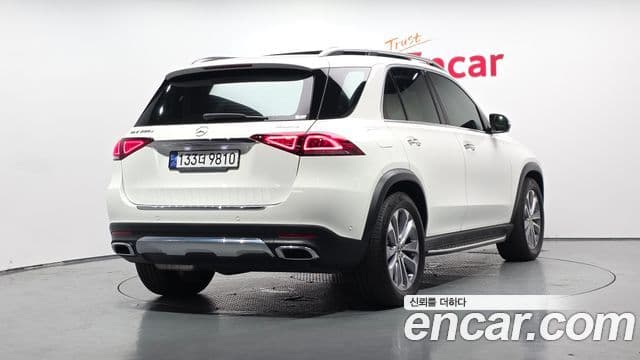 Mercedes-Benz GLE-Class 2023 — Photo 2/41