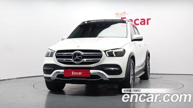 Mercedes-Benz GLE-Class 2023 — Photo 38/41