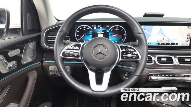 Mercedes-Benz GLE-Class 2023 — Photo 15/41