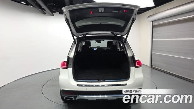 Mercedes-Benz GLE-Class 2023 — Photo 12/41