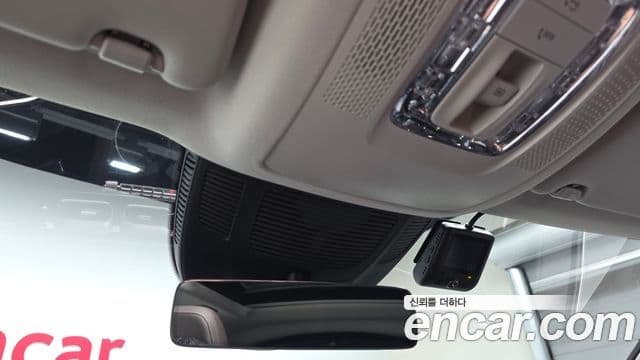 Mercedes-Benz GLE-Class 2023 — Photo 33/41