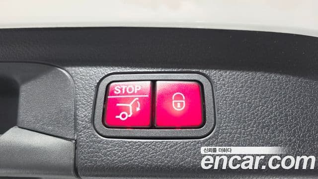 Mercedes-Benz GLE-Class 2023 — Photo 34/41