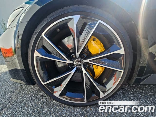 Audi RS7 2021 — Photo 5/15