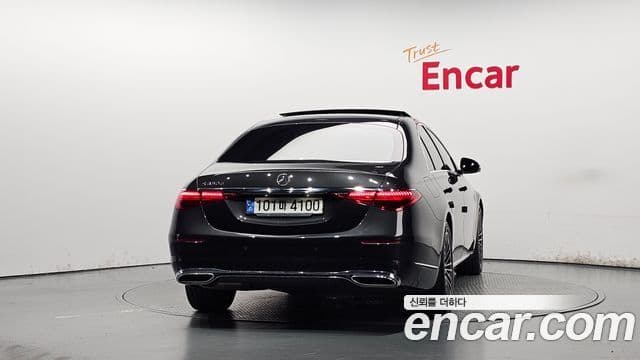 Mercedes-Benz S-Class 2022 — Photo 32/37
