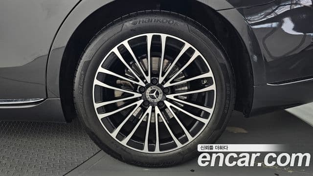 Mercedes-Benz S-Class 2022 — Photo 37/37
