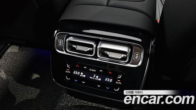 Mercedes-Benz S-Class 2022 — Photo 27/37