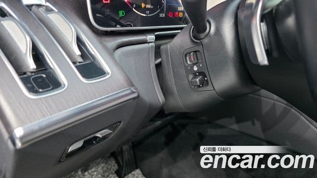 Mercedes-Benz S-Class 2021 — Photo 5/34