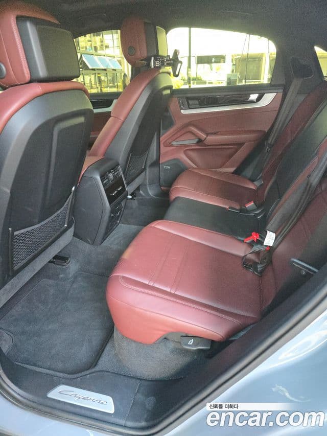 Porsche Cayenne 2024 — Photo 13/16