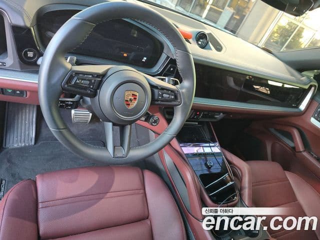 Porsche Cayenne 2024 — Photo 14/16