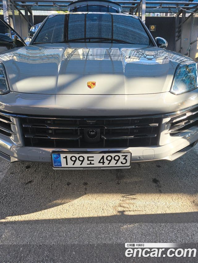 Porsche Cayenne 2024 — Photo 15/16