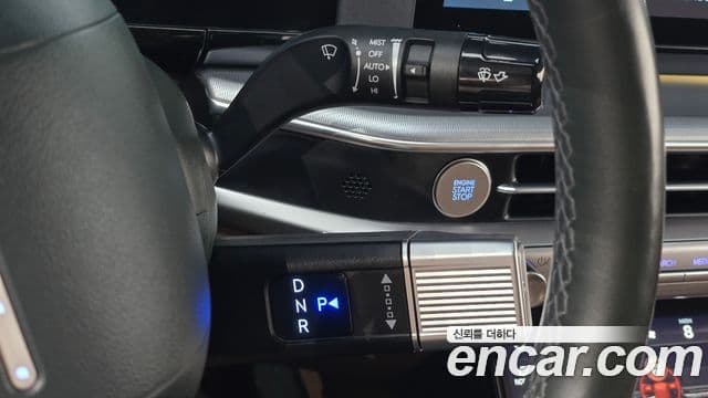 Hyundai Grandeur Hybrid 2024 — Photo 18/31