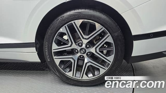 Hyundai Grandeur Hybrid 2024 — Photo 13/31