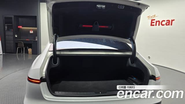 Hyundai Grandeur Hybrid 2024 — Photo 19/31