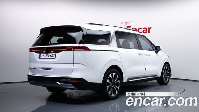 Kia Carnival 2021 — Фото 2/20