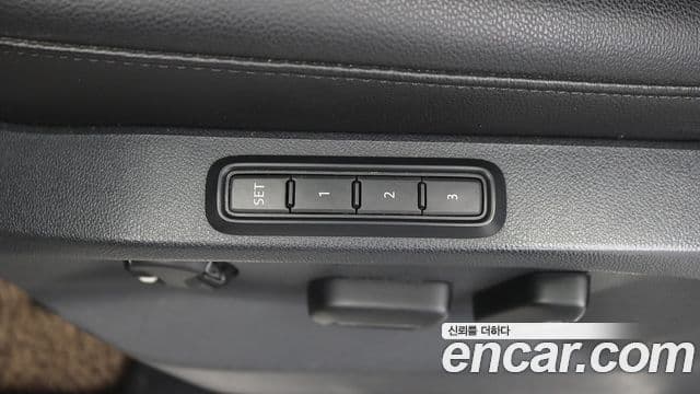 Volkswagen Tiguan 2018 — ფოტო 20/20