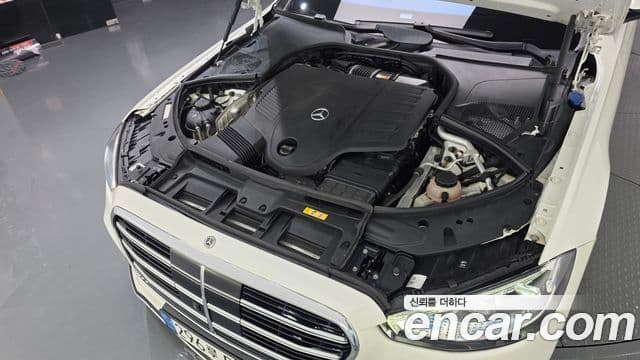 Mercedes-Benz S-Class 2022 — Photo 18/20