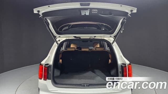 Kia Sorento 2021 — Фото 20/20