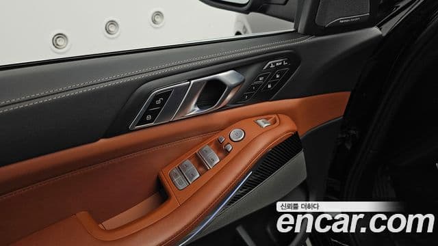 BMW X7 2025 — Photo 20/38