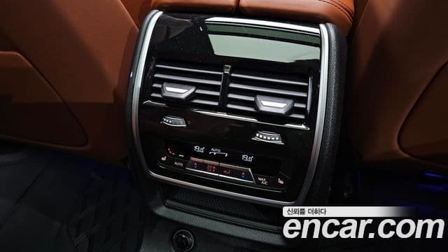 BMW X7 2025 — Photo 37/38