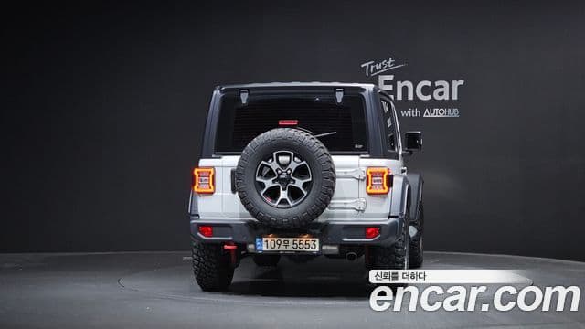 Jeep Wrangler 2021 — Photo 8/30