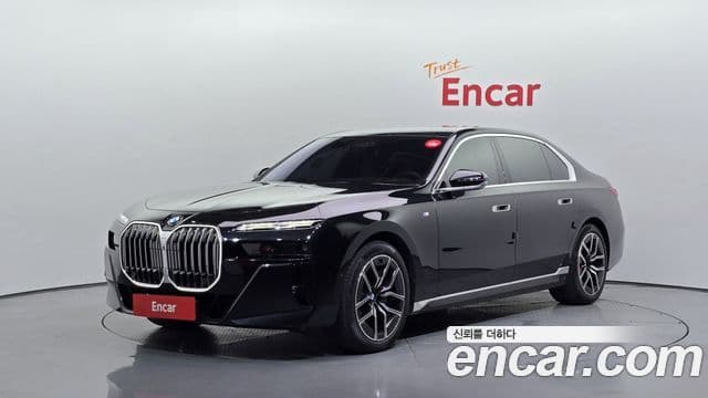 BMW 7 Series 2024 — Photo 7/20