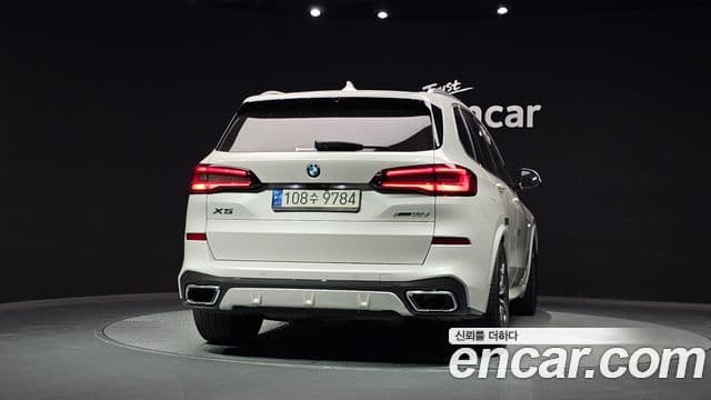 BMW X5 2021 — ფოტო 5/30
