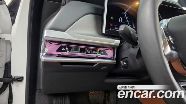 BMW 7 Series 2023 — Photo 9/36