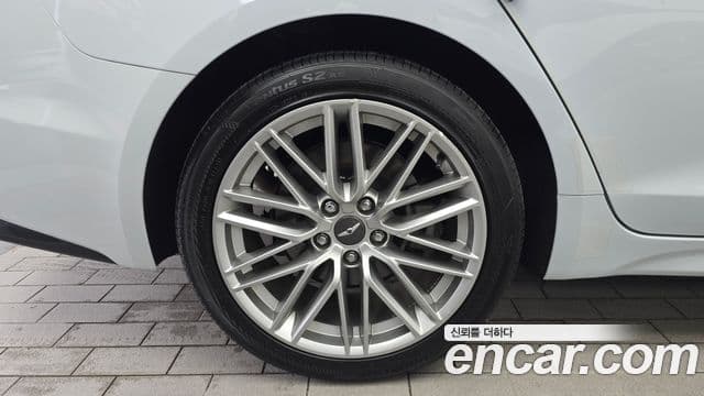 Genesis G70 2019 — Photo 12/20