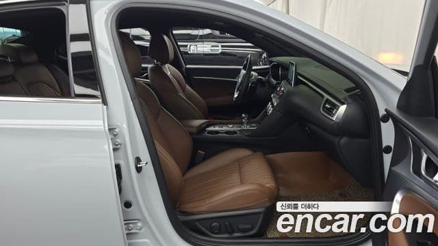 Genesis G70 2019 — Photo 18/20