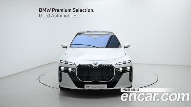 BMW i7 2024 — ფოტო 4/20