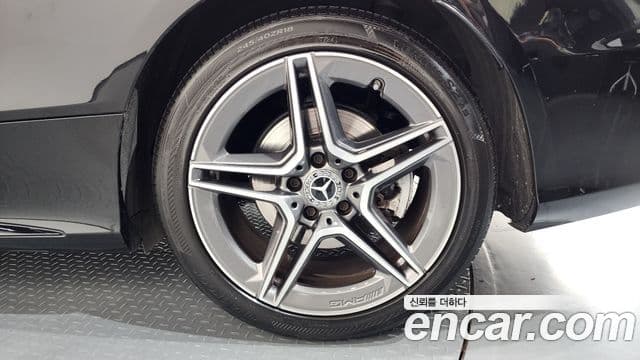 Mercedes-Benz C-Class 2020 — Photo 21/30