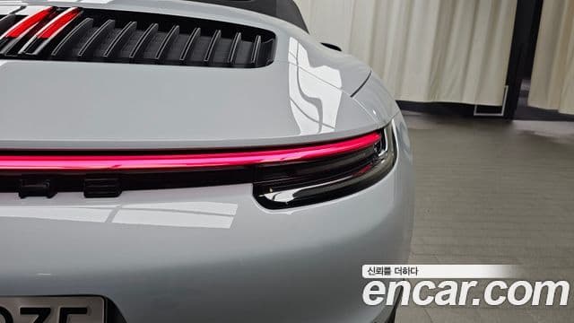 Porsche 911 2024 — Photo 22/31