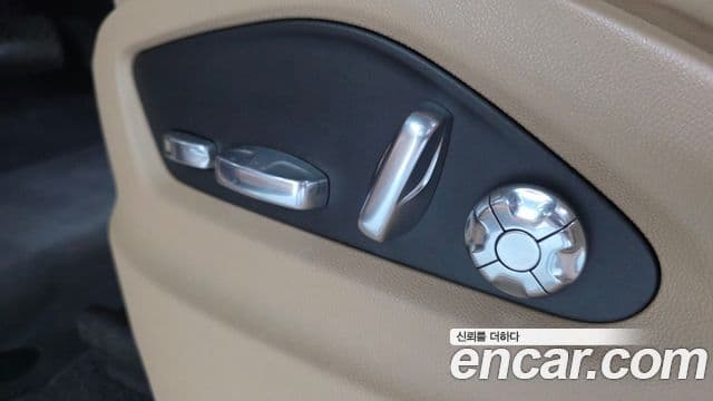 Porsche Cayenne 2021 — Photo 3/33