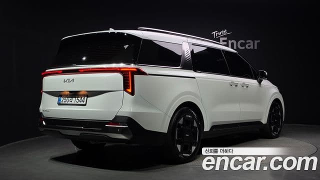 Kia Carnival 2025 — Фото 2/20
