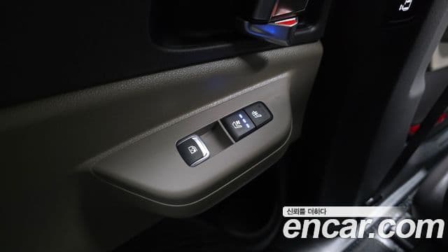 Kia Carnival 2025 — Фото 18/20
