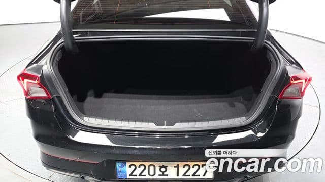 Kia K5 2023 — ფოტო 32/33