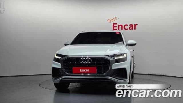 Audi Q8 2020 — Photo 21/36