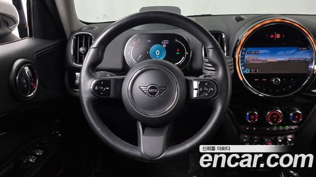 Mini Cooper D Countryman 2022 — ფოტო 24/32