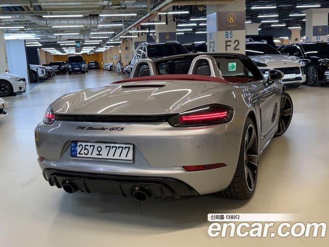 Porsche 718 Boxster 2023 — Şəkil 19/20