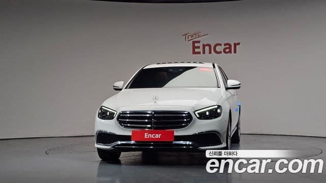 Mercedes-Benz E-Class 2023 — Şəkil 8/36
