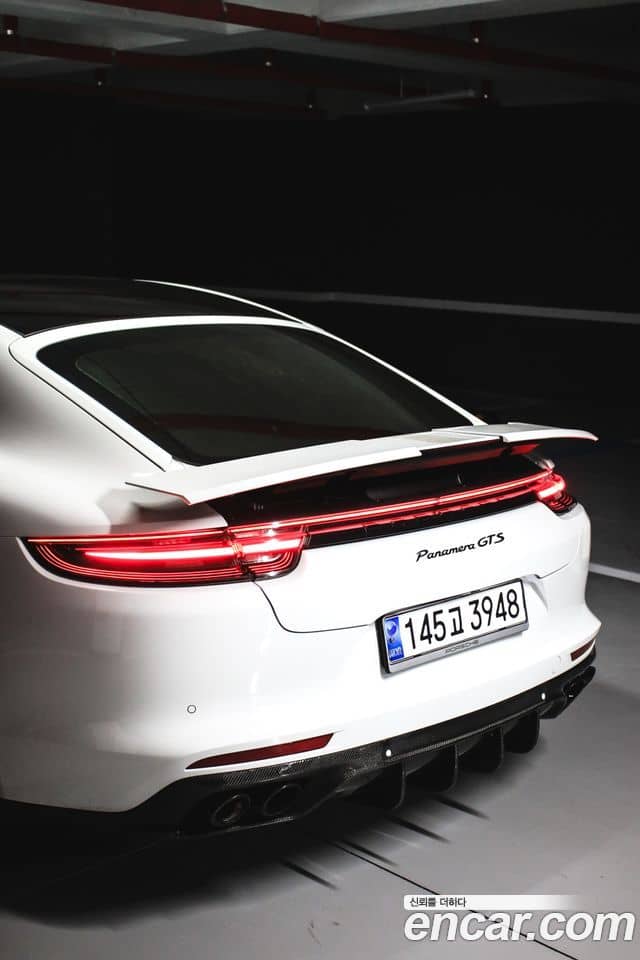 Porsche Panamera, 2019