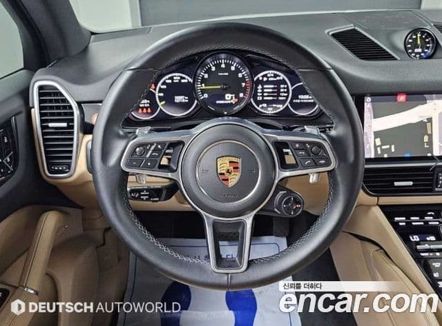 Porsche Cayenne 2021 — Photo 12/20