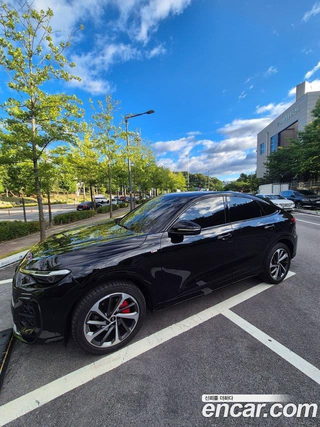 Audi Q5 2025 — Photo 10/12