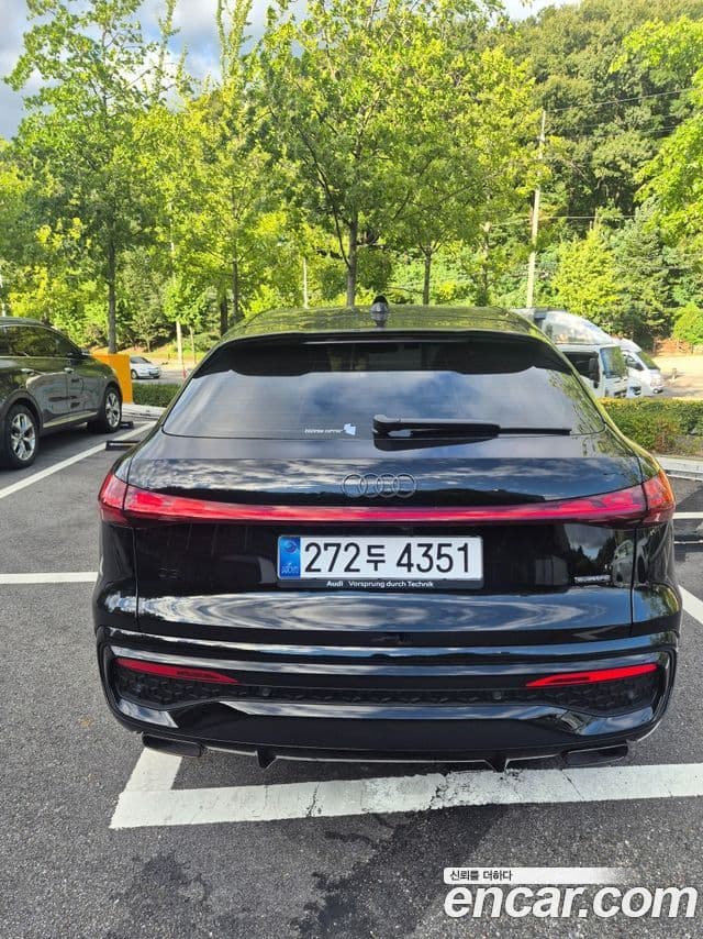 Audi Q5 2025 — Photo 3/12